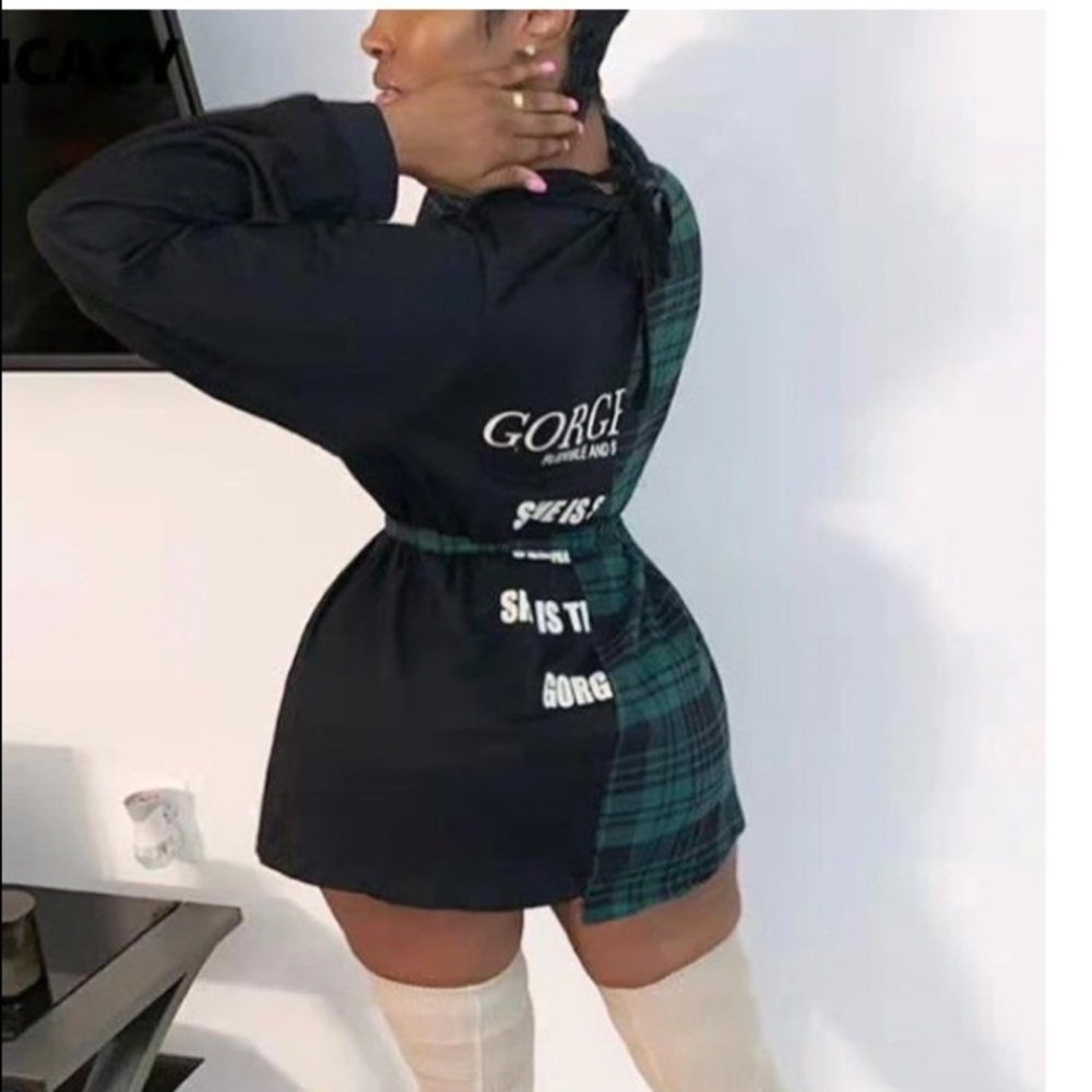 Oversized Top - Picture 2 of 3